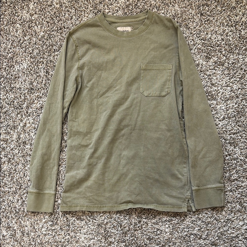Goodfellow & Co Green Long Sleeve Tee